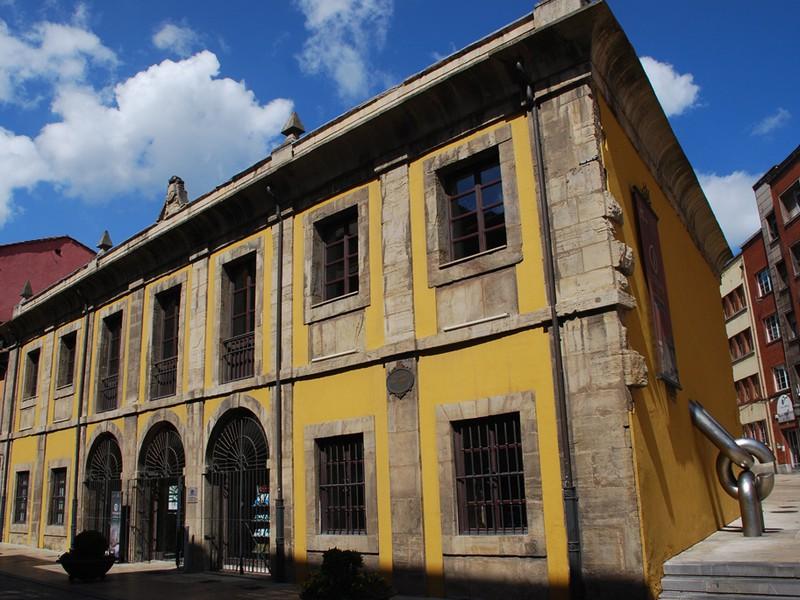 La rehabilitación de la Oficina de Turismo supondrá un ahorro energético superior al 50%